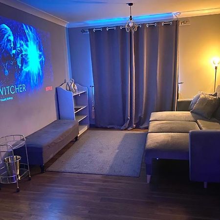 Lovely, Two Bedroom Apartment Central Location Londen Buitenkant foto